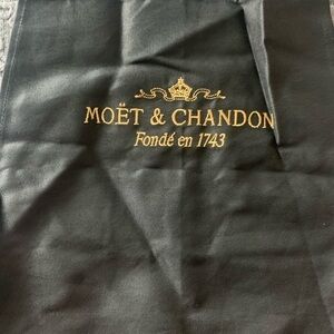 New Moët and Chandon Fonde in 1743 Embroidered Custom Apron Black Yellow